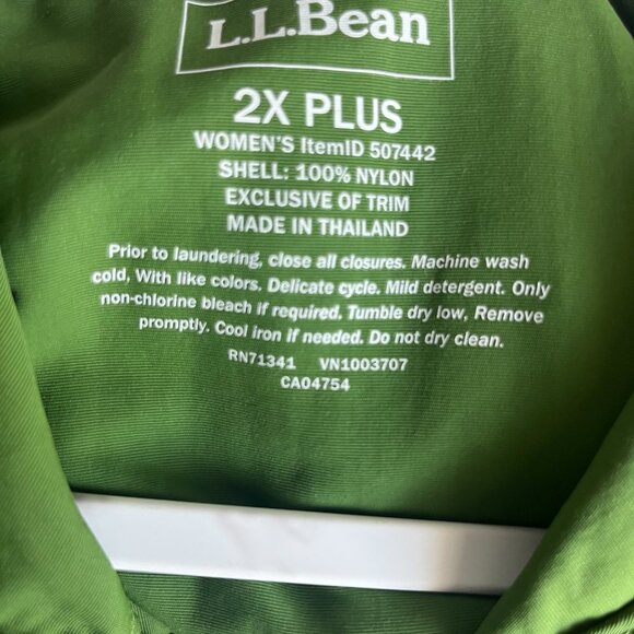 LL Bean - Women's Mountain Classic Anorak - Picture 2 of 3